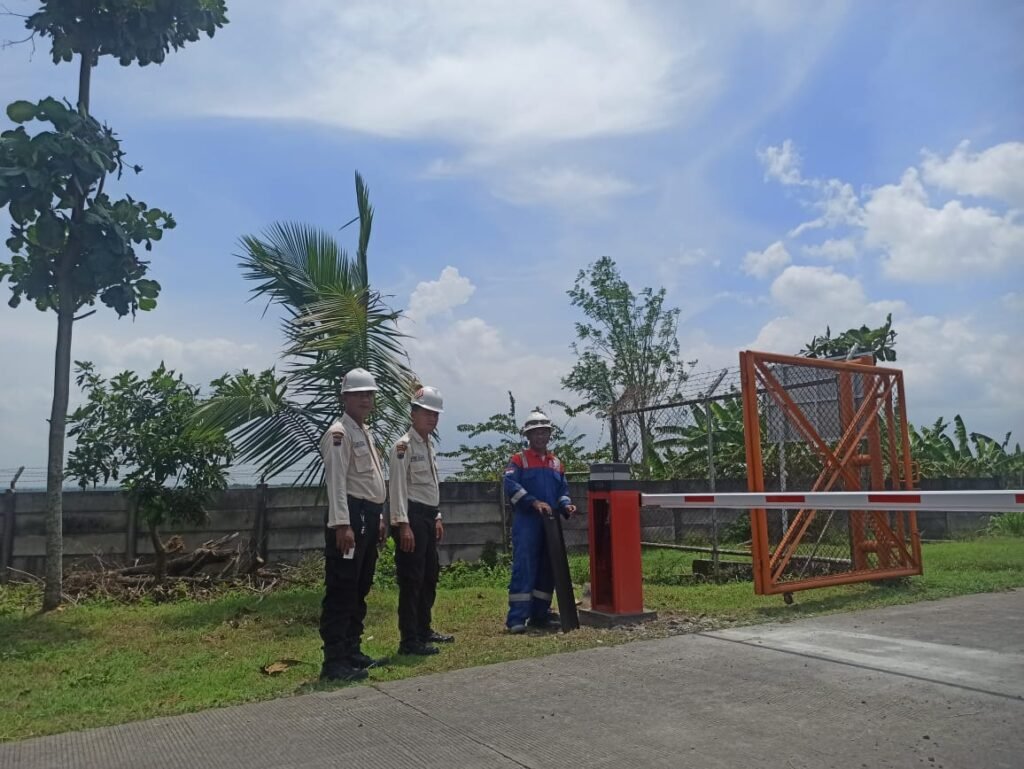 Palang Parkir / <a href=